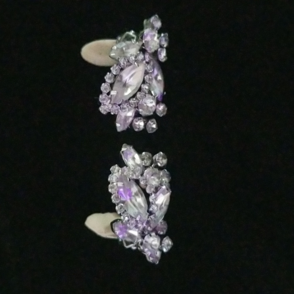 VNTG WEISS CLIP EARRINGS CLEAR CRYSTAL STONES BROACH STYLE COSTUME SILVER TONE